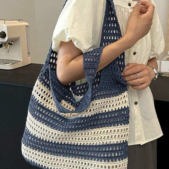 👠2/$25👠SHEIN Navy and Cream Crochet Tote Bag - Picture 2 of 3